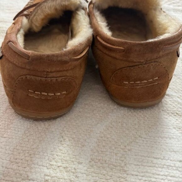 L.L.Bean Men's Shearling moccasins, Tan, size 10W - Picture 6 of 7